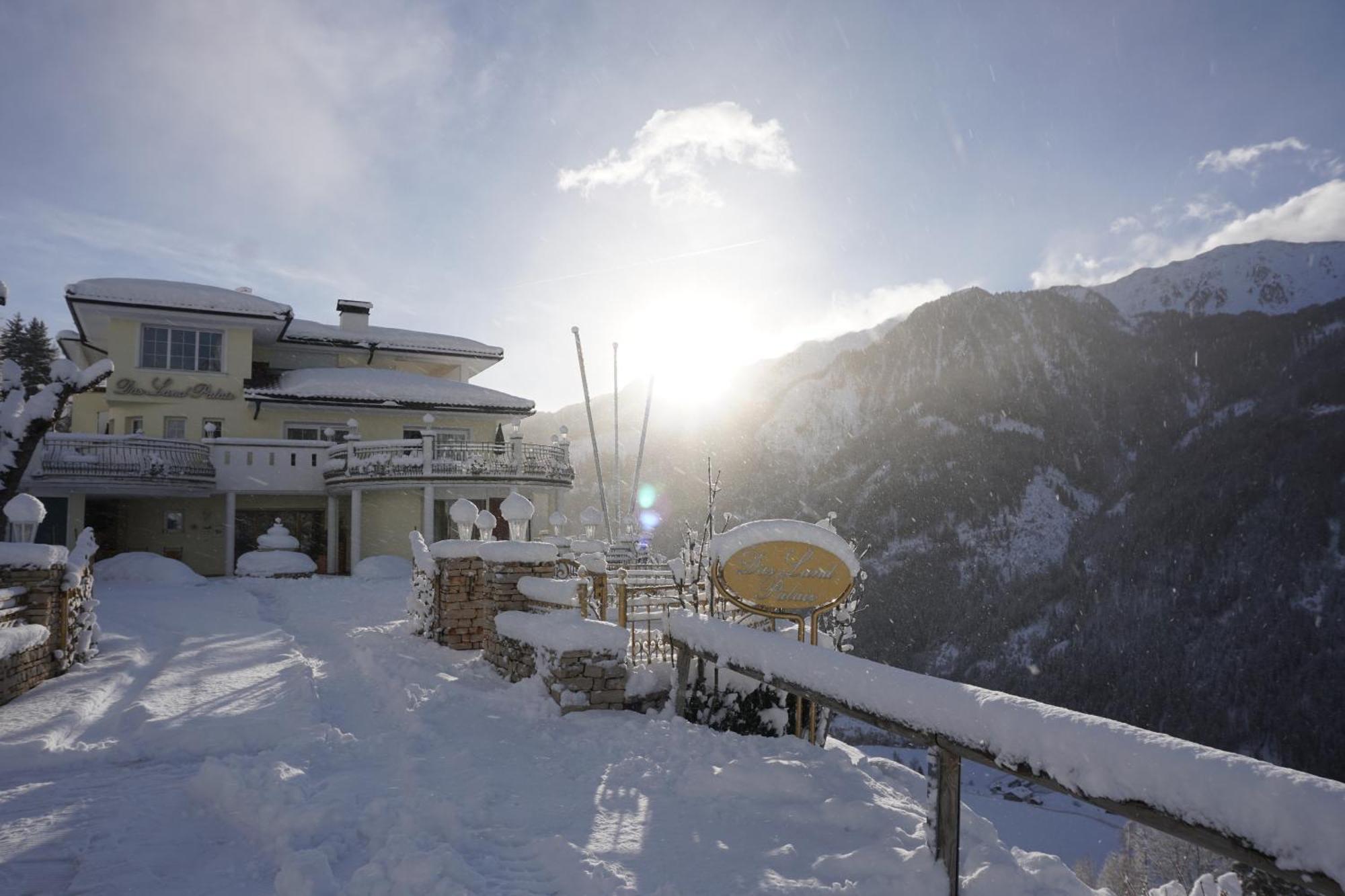 B&B Das Land-Palais - Private Mountain Hideaway Selva dei Molini Dış mekan fotoğraf