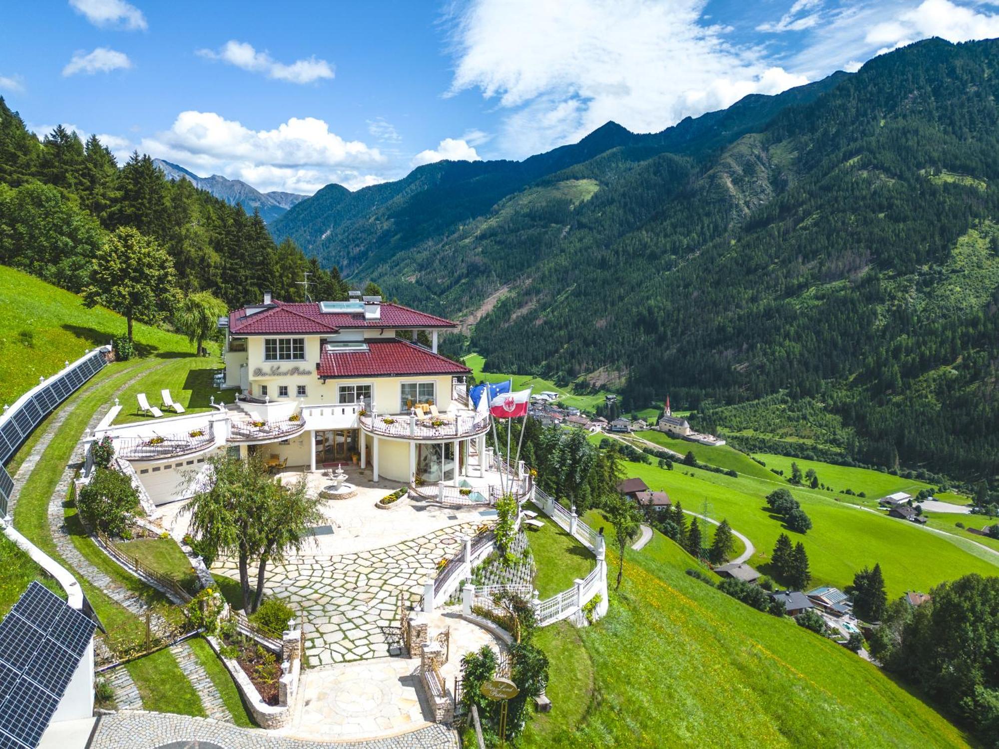 B&B Das Land-Palais - Private Mountain Hideaway Selva dei Molini Dış mekan fotoğraf