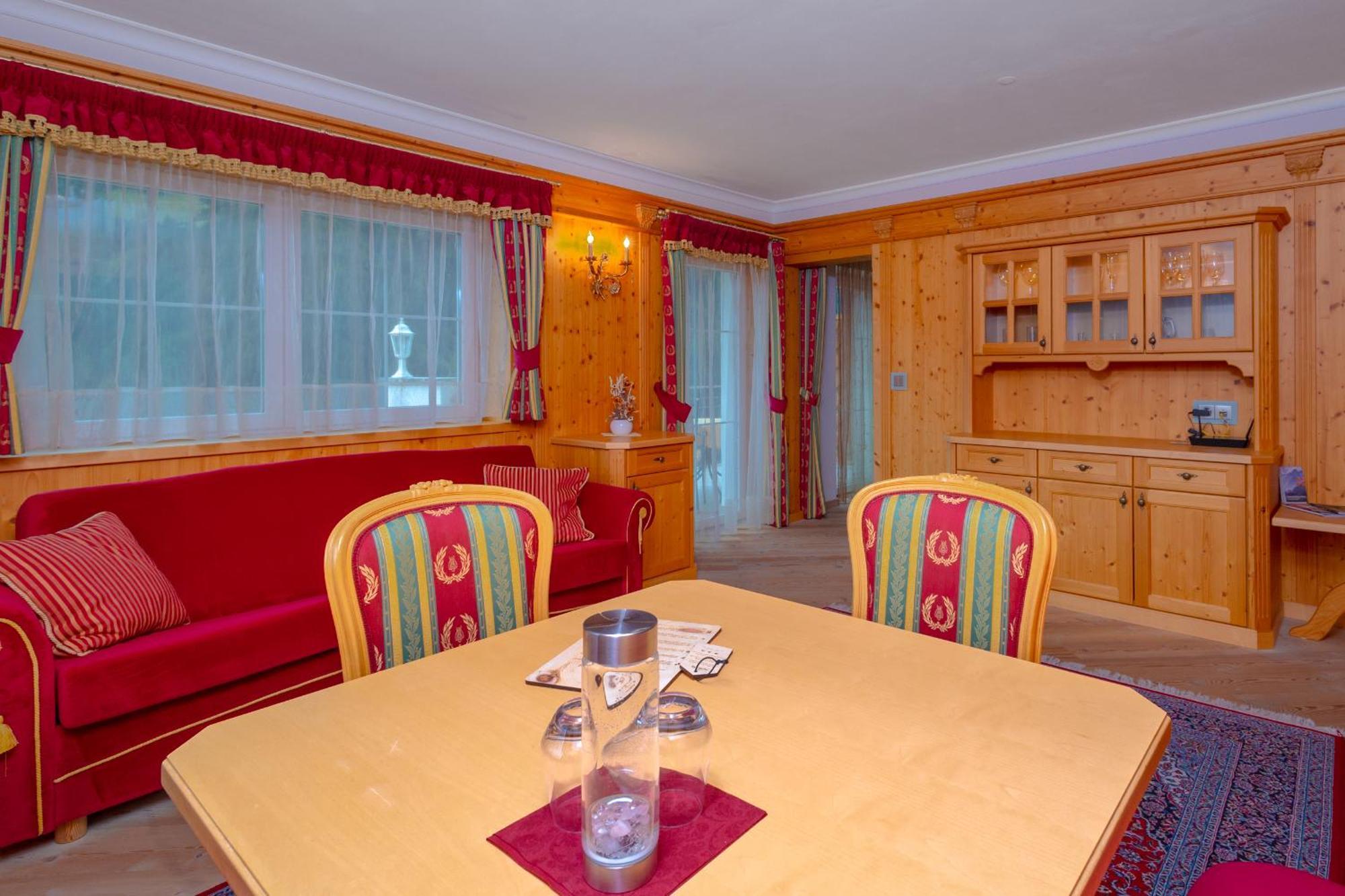 B&B Das Land-Palais - Private Mountain Hideaway Selva dei Molini Dış mekan fotoğraf