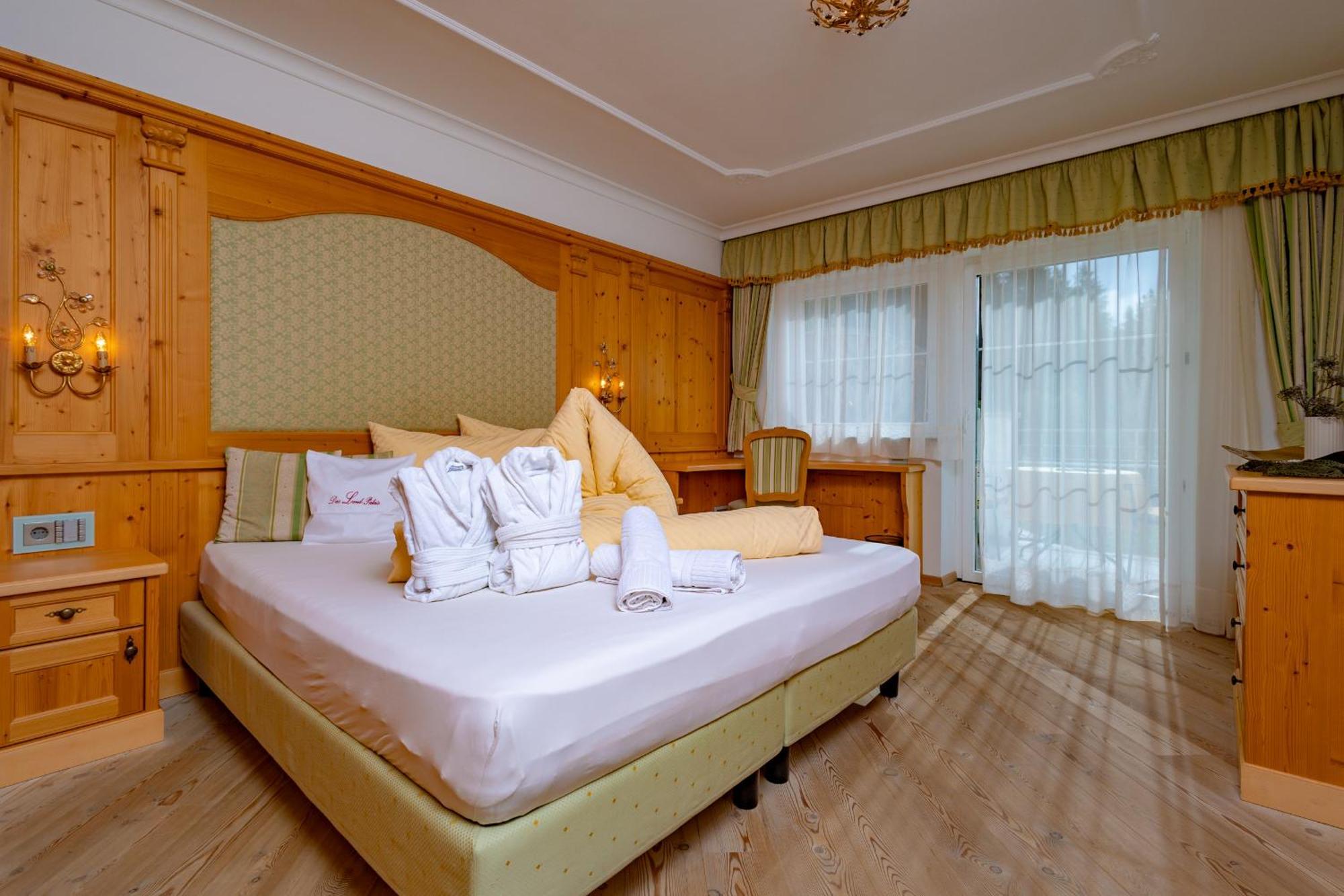 B&B Das Land-Palais - Private Mountain Hideaway Selva dei Molini Dış mekan fotoğraf